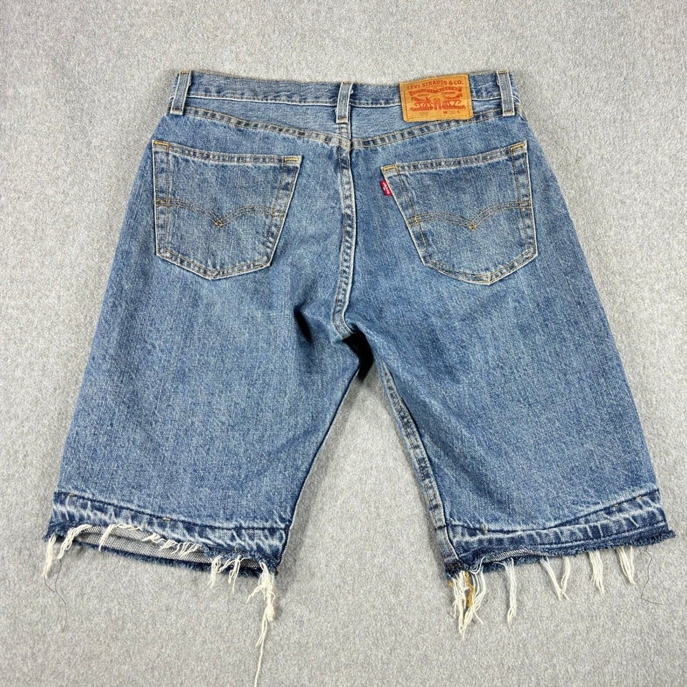 Levis 505 Regular Fit Denim Shorts Mens 30 Blue Medium Wash Distressed Jorts